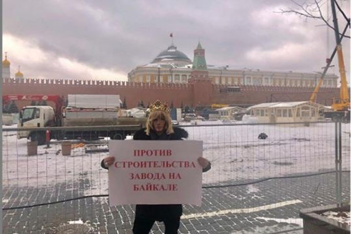 Шоумена Сергея Зверева поставят на учет в полиции за пикет в защиту Байкала на Красной площади