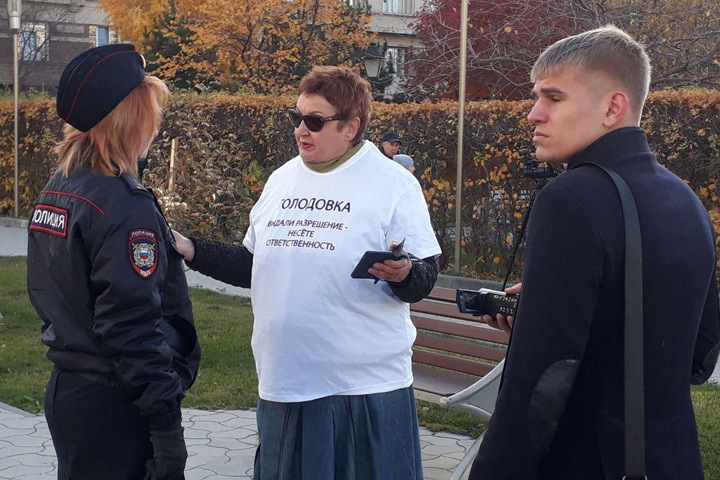 Обманутые дольщики начали голодовку у новосибирского правительства