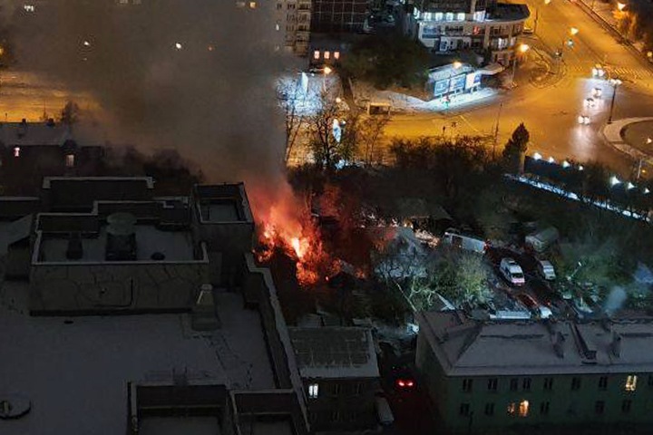СК завел дело после гибели четырех человек при пожаре в центре Новосибирска