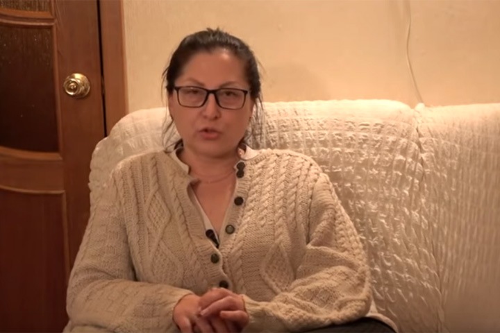 «Дамба стоит три года, проверки там бесконечные»: жена арестованного начальника красноярского  прииска о трагедии
