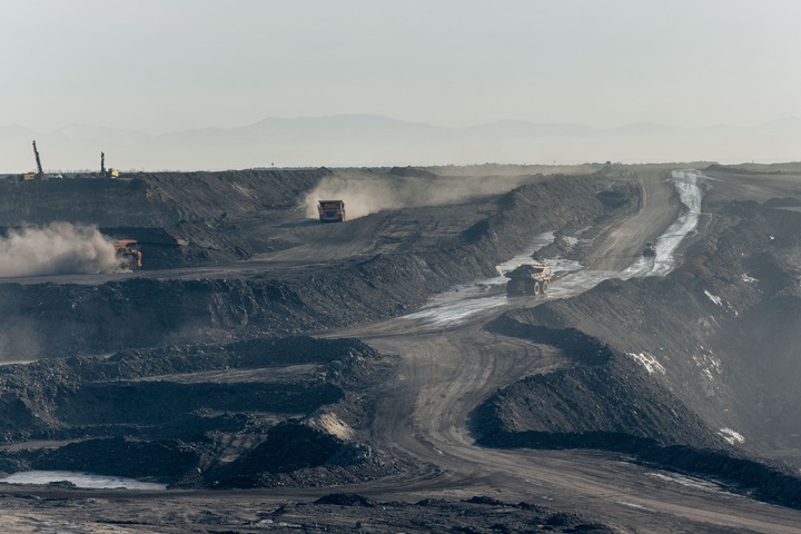 «Территорию по кусочкам выгрызают»: жители Хакасии борются против угольного разреза соседа Сечина