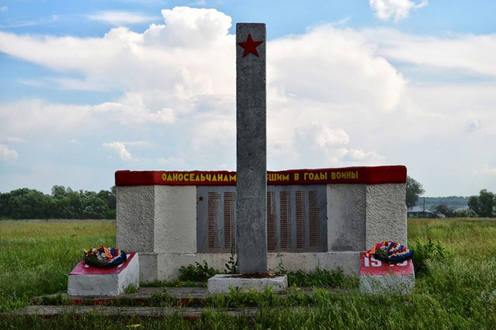 Новосибирский депутат пообещал отремонтировать мемориалы в отдаленных селах