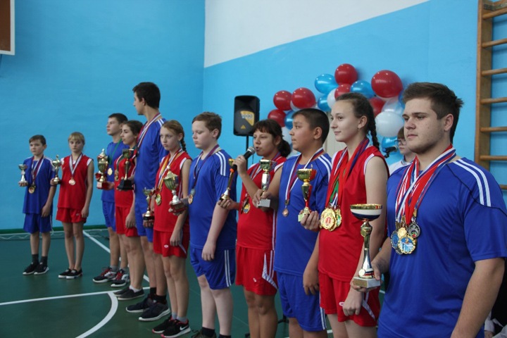 Новый спортзал открылся в Доволенском районе Новосибирской области