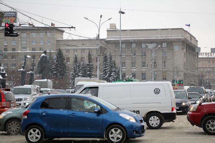 Новосибирские депутаты мечтают о 100-процентной видеофиксации нарушений на дорогах