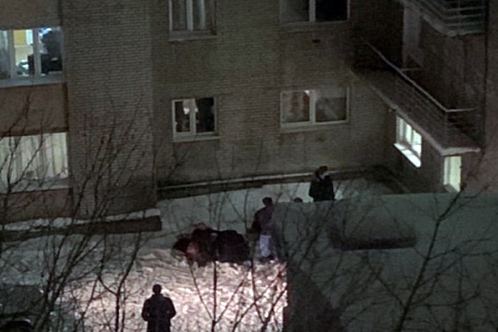 НГУ прокомментировал смерть студента под окнами общежития