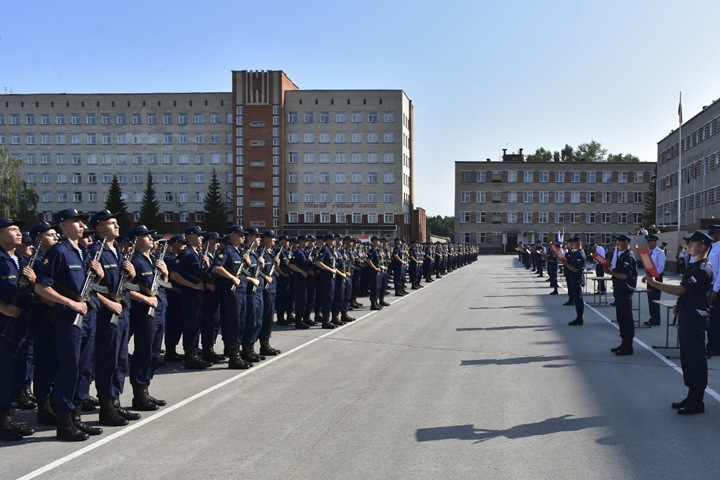 Суд закрыл дело командира, вымогавшего деньги у курсантов Новосибирского военного училища на мангалы