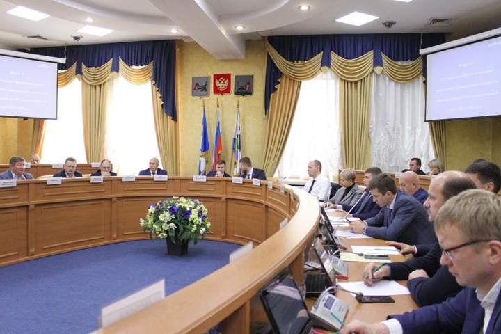 Депутаты потребовали досрочной отставки мэра Иркутска
