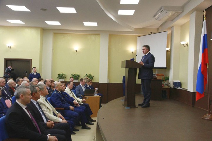 Шимкив поздравил сотрудников прокуратуры с профессиональным праздником
