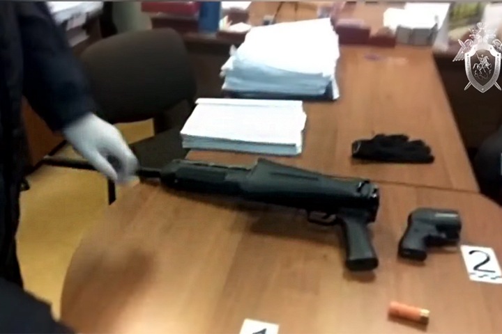 Опубликовано видео с места стрельбы в суде Новокузнецка