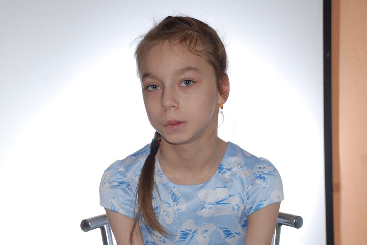 Девочке из Новосибирской области нужен курс лечения ДЦП