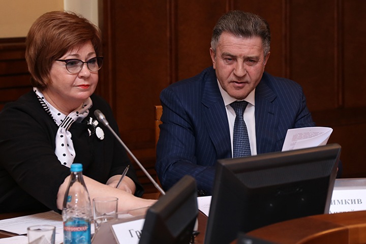 Общественная палата Новосибирской области обсудила поправки в Конституцию