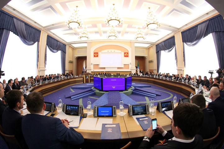 «„ЕР“ меняет правила перед каждыми выборами»: отмена списков в горсовет Новосибирска 2020 года