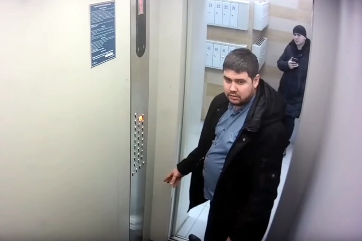 Красноярца обвинили в нападении на сотрудников ФСБ. Они не представились при задержании и получили струю из перцового баллончика