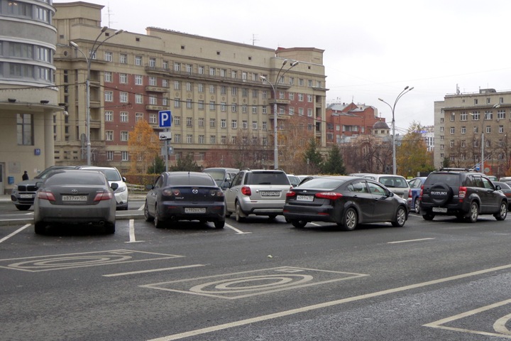 Парковка на Красном проспекте Новосибирска станет платной