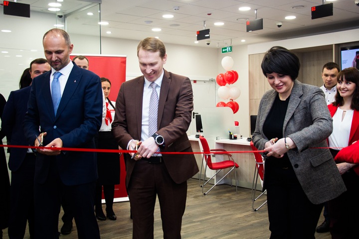 Альфа-Банк открыл юбилейное отделение в Новосибирске