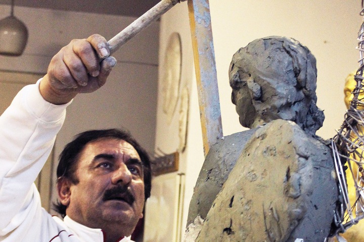Скончался работавший в Новосибирске скульптор Арам Григорян