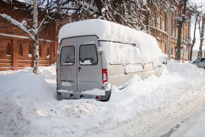 Мэрия Новосибирска просит убрать автомобили для уборки снега