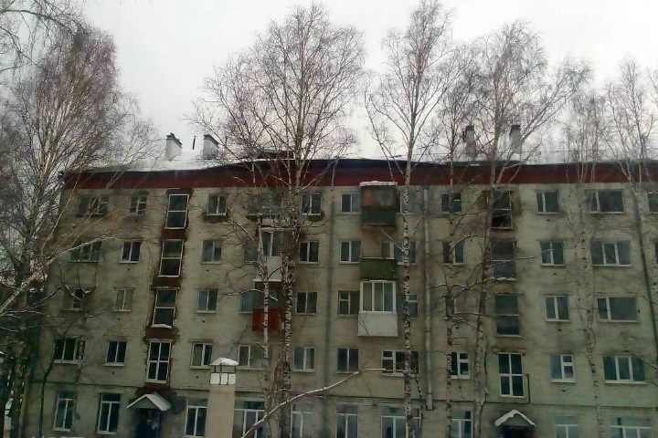 Томская прокуратура начала проверку обрушения крыши в многоквартирном доме