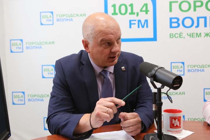 Глава Дзержинского района станет директором новосибирского института электроприборов