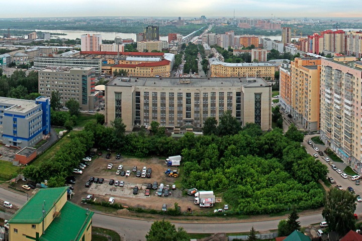 Землю у крупнейшей в Сибири библиотеки оставили под жилую застройку