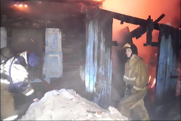 Трое погибли при пожаре в Бийске