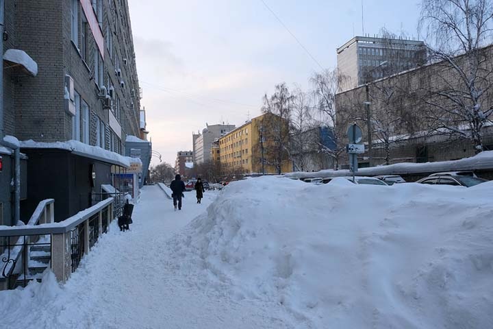 Новосибирские депутаты решили создать рабочую группу по уборке снега и ремонту дорог