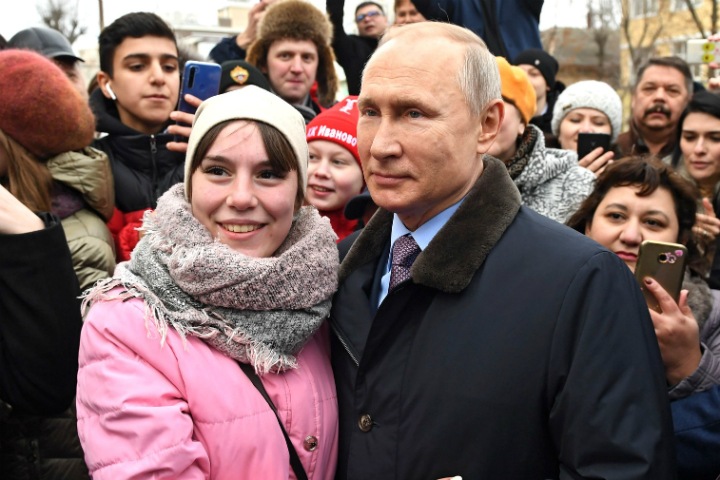 Видео об обнулении сроков Путина собирает телеканал из Новосибирска