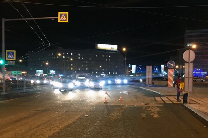 Водитель джипа сбила женщин на пешеходном переходе в Новосибирске
