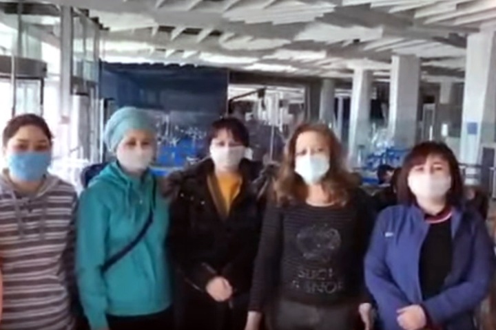 Жители Киргизии объявили голодовку в новосибирском аэропорту