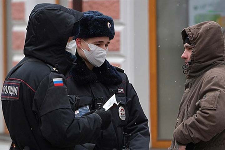 Пятерых алтайских полицейских отправили на карантин по коронавирусу