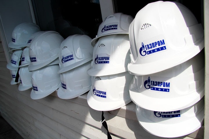 Три сотрудника омского завода «Газпром нефти» заразились коронавирусом