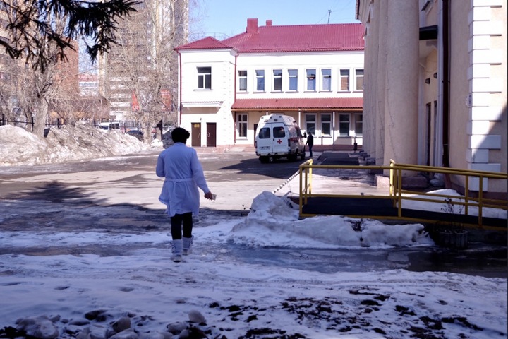 Новые случаи заражения коронавирусом подтвердили в Новосибирске