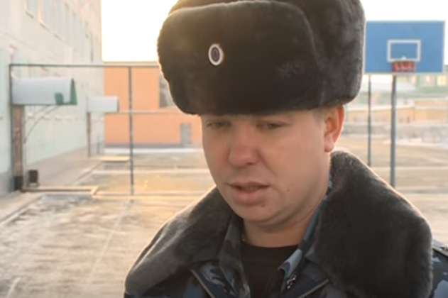 Попавший на видео с издевательствами над заключенным сотрудник ФСИН получил должность в Новосибирске