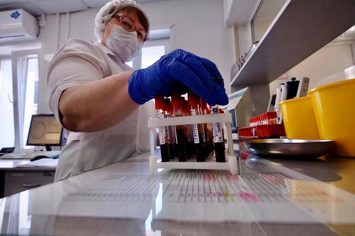 Десять новых случаев коронавируса нашли в Новосибирске