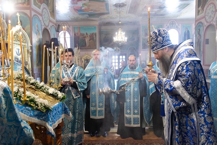 Новосибирская митрополия из-за коронавируса закрывает храмы для прихожан, прося их «усердно» молиться дома