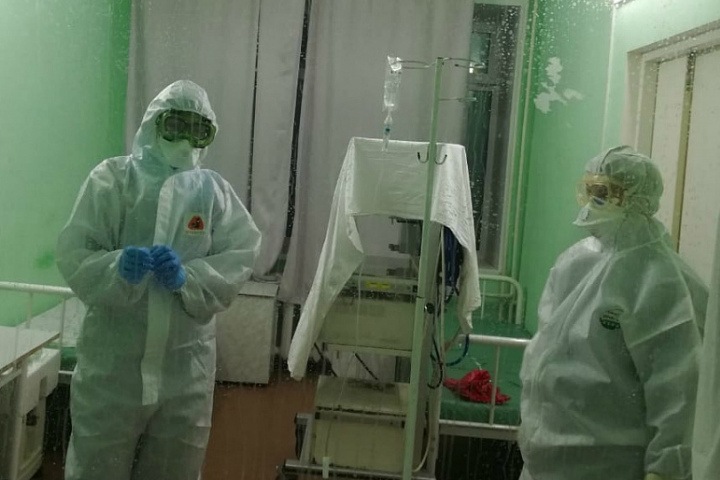 Алтайские депутаты заявили о нехватке средств защиты в больницах