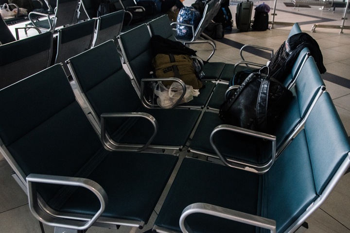 Пассажирка отмененного рейса Новосибирск—Бишкек предприняла попытку самоубийства