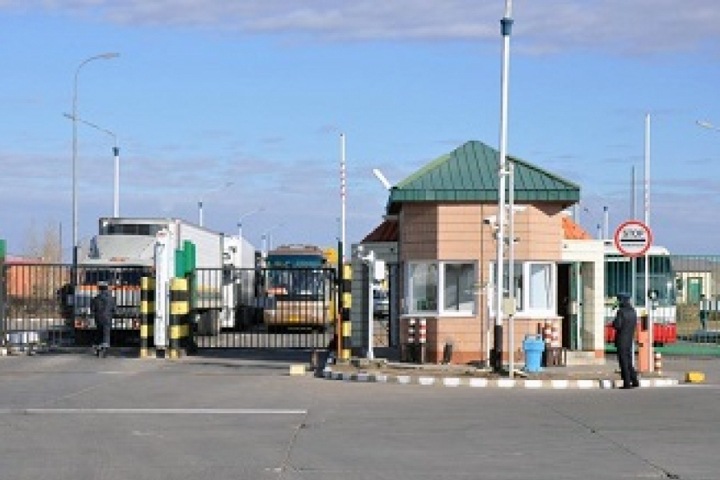 Китай закрыл грузоперевозки через границу с Забайкальем