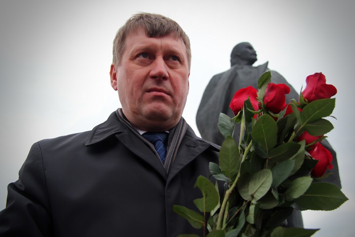 Мэр Новосибирска получил премию за «сохранение ценностей социализма»
