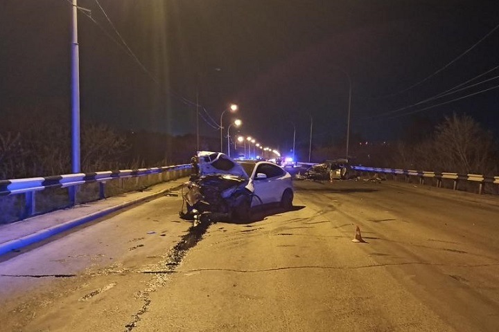 Семь новосибирцев пострадали в ДТП с участием четырех автомобилей