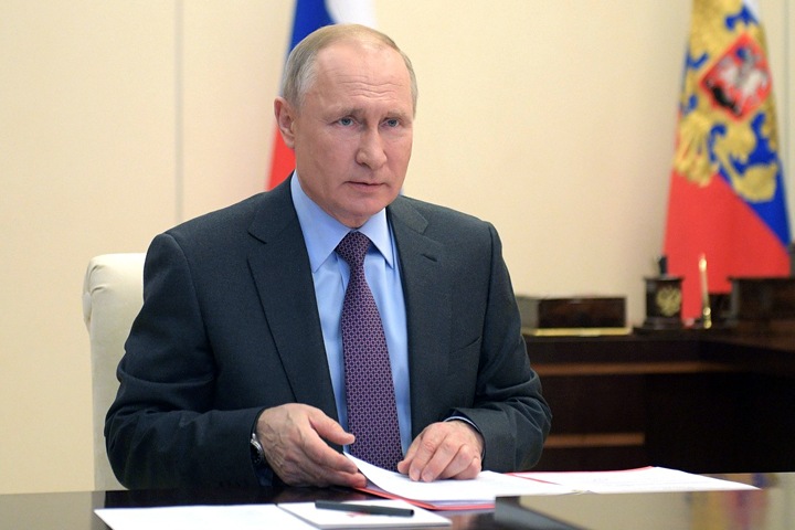 Путин отправил россиян на работу 12 мая