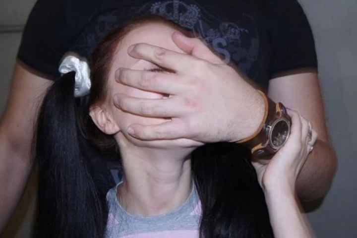 Беременная школьница из Красноярского края рассказала об изнасиловании