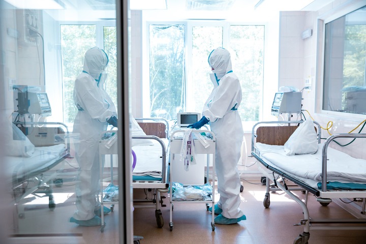 «Газпром нефть» поставила аппараты ИВЛ в работающие с коронавирусом омские больницы
