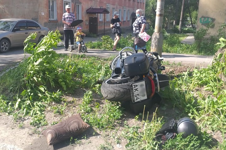 Депутат горсовета Новосибирска впал в кому после ДТП