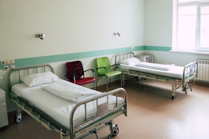 Новосибирские медики потребовали разъяснений по трудоустройству в НИИТО