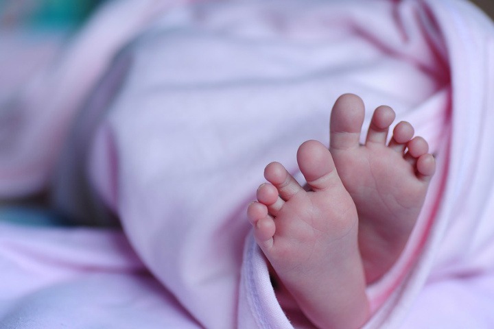 Женщина с COVID-19 родила здорового ребенка в Чите