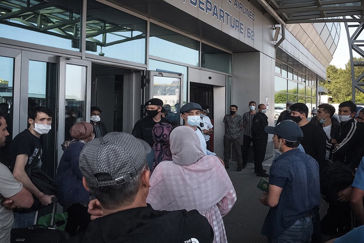Очередной вывозной рейс заберет застрявших в Сибири из-за закрытия границ узбекистанцев