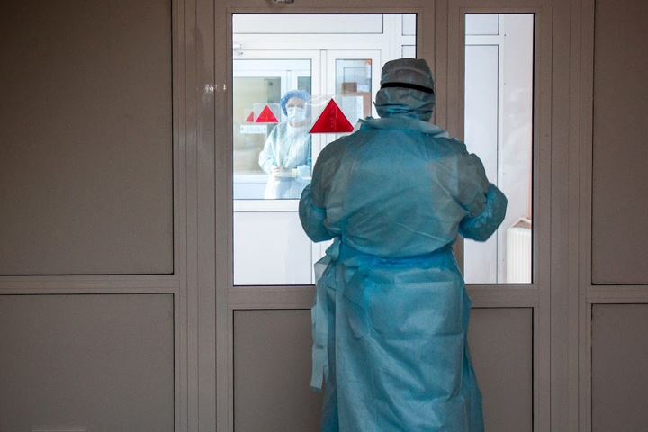 Федеральный штаб по коронавирусу не считает часть умерших сибиряков