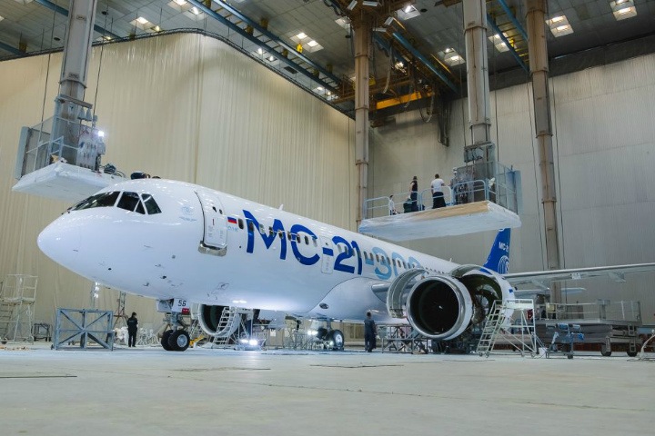 Сертификация новейшего российского самолета МС-21 отложена