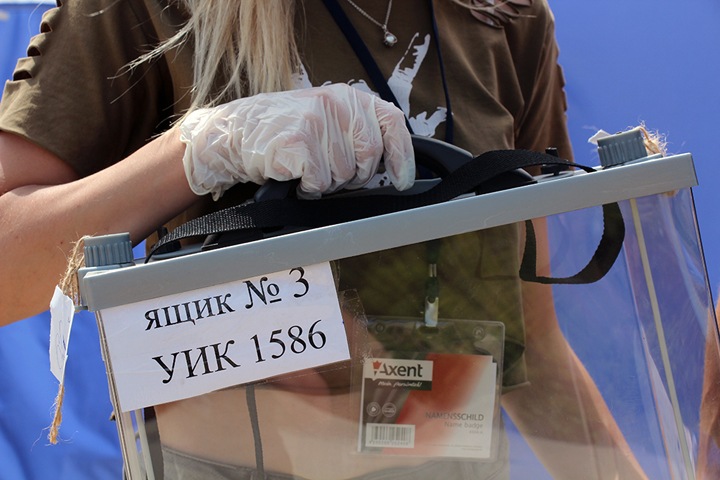 Главы сибирских избиркомов признали поквартирные обходы без вызовов и допустили многодневное голосование на других выборах